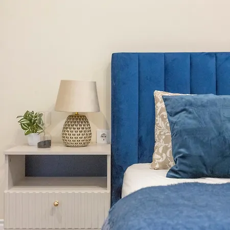 Apartment Deluxe Center T6 With Balcony *
